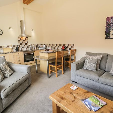Kitchen Cottage Sutton  Екстер'єр фото